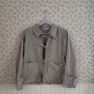 Tea Time Tie-Front Blouse